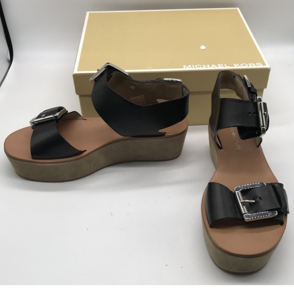 Michael Kors black leather open toe platform sandal w/ buckle detail sz 39.5